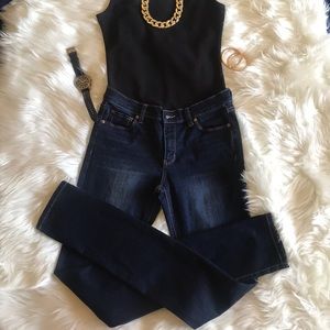 NY & Co Mid-Rise Skinny Jeans